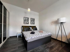Comfy Apartment 5 min to railway station - Old Town